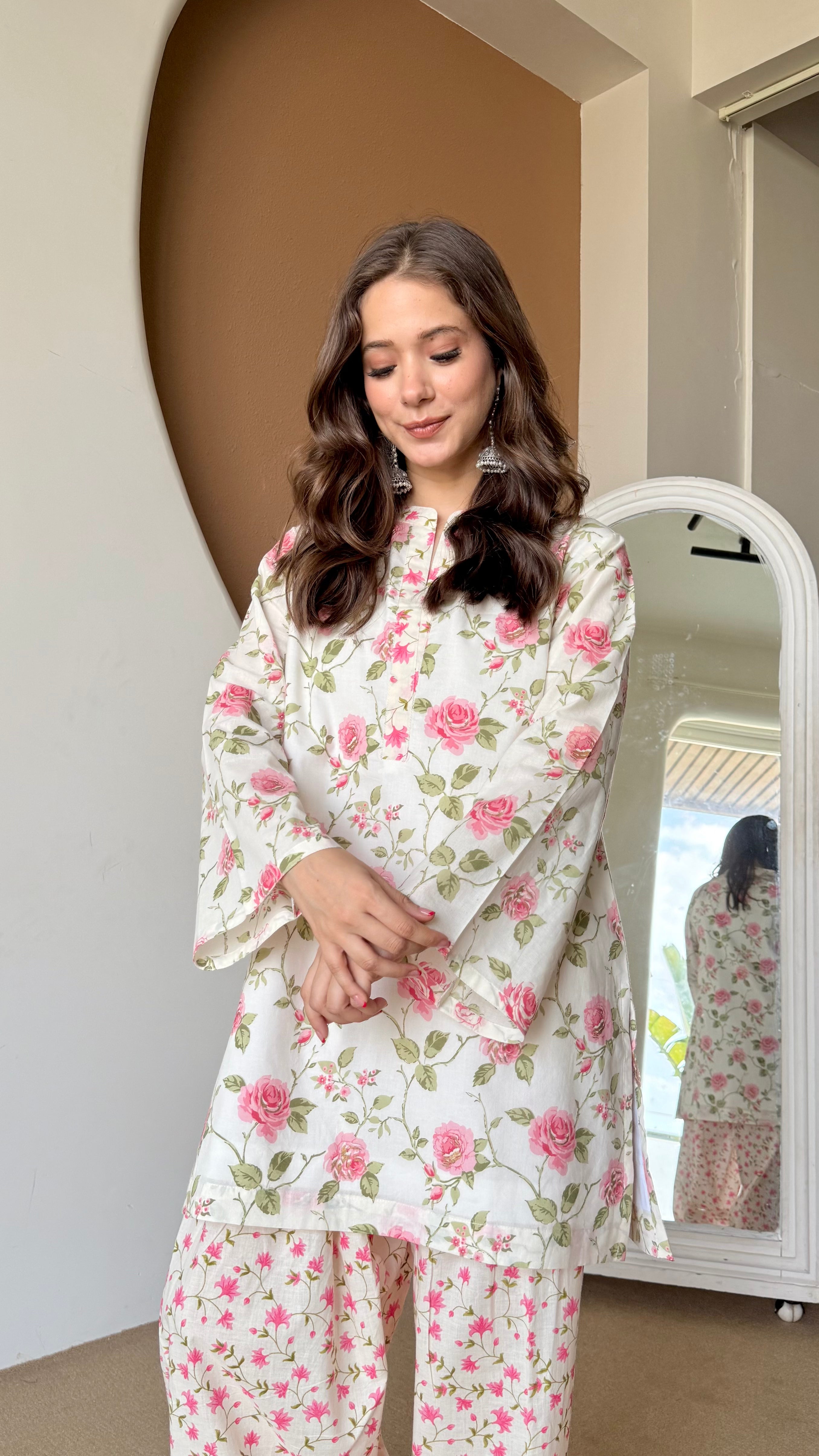 Shanaya Farshi Set